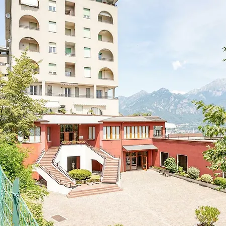 With Private Parking & Shared Pool!