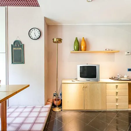 Apartment With Private Parking & Shared Pool! Valbrona