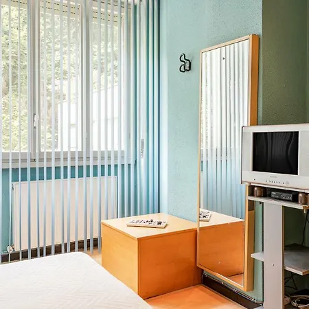 Apartment With Private Parking & Shared Pool!